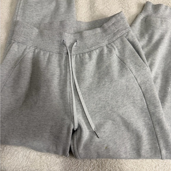 Lululemon scuba high rise joggers size 4 - Picture 5 of 8